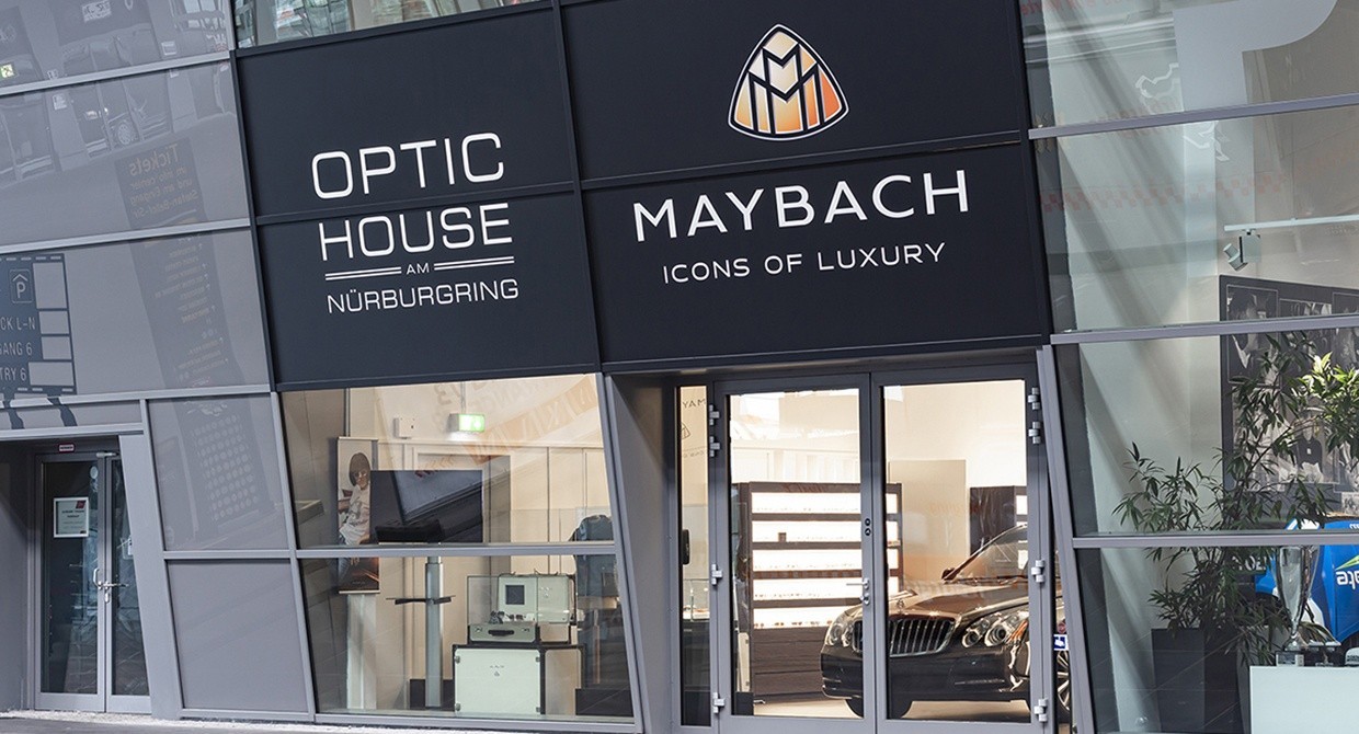Optic House am Nuerburgring MAYBACH Boutique slider